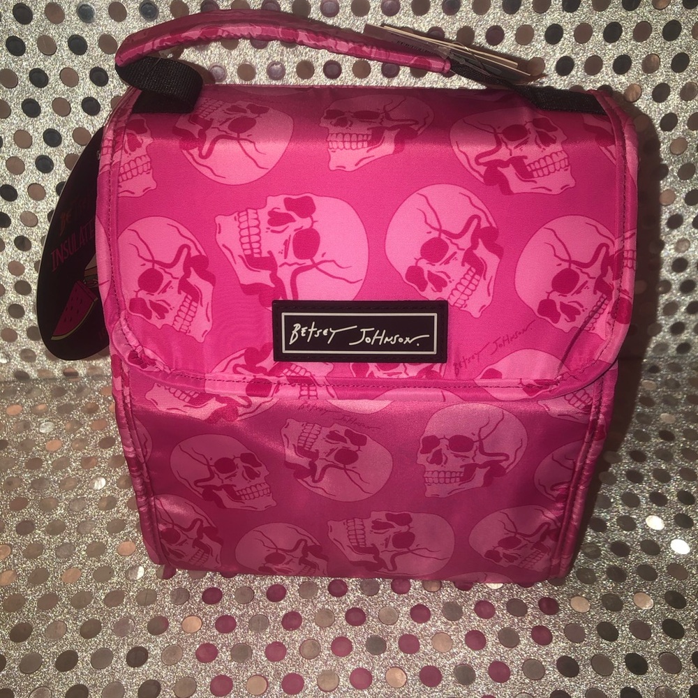 ❤️ Betsey Johnson Pink Skull Lunch Bag